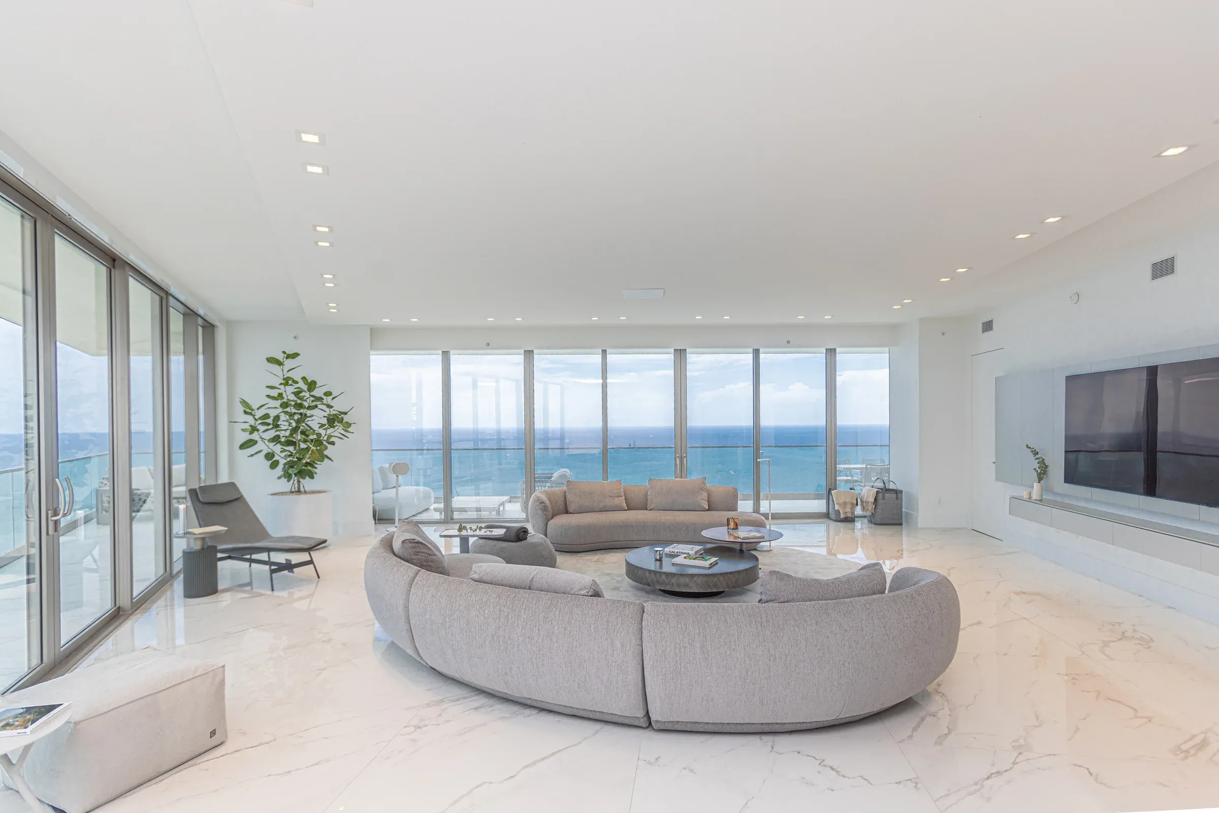 Armani Residence, image 10