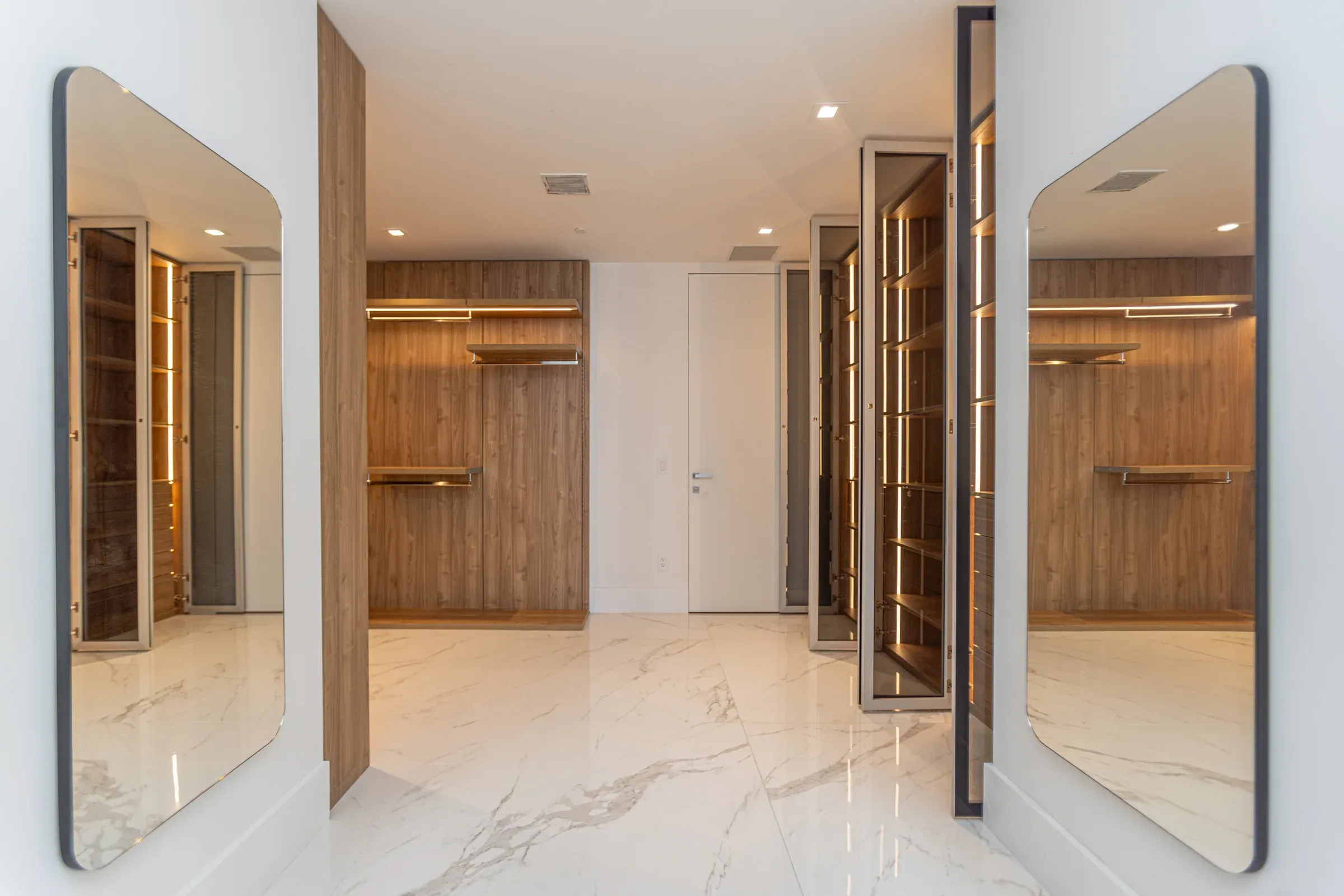 Armani Residence, image 23